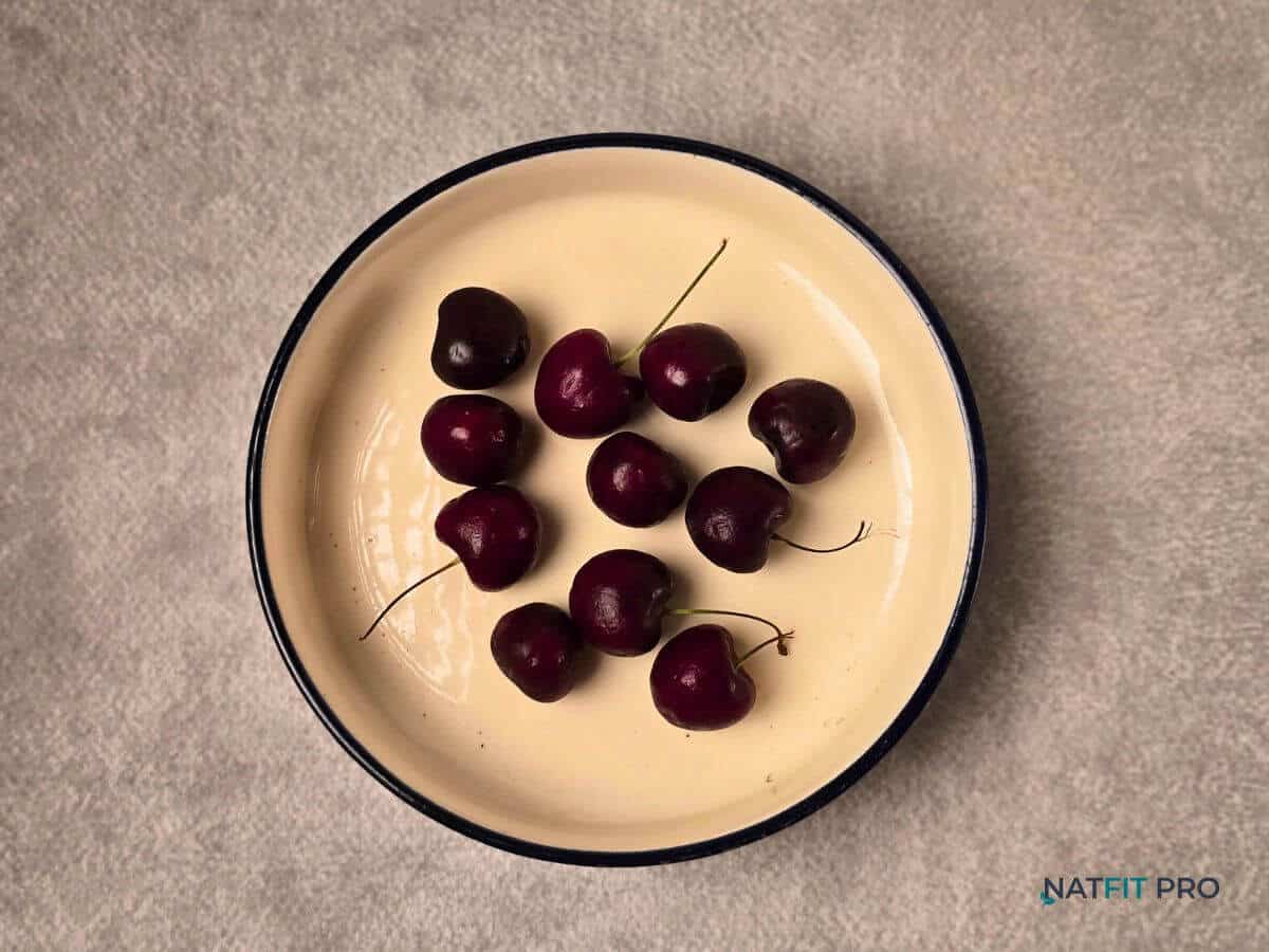 Fresh red cherries, a superfruit for recovery and reducing muscle soreness after training.